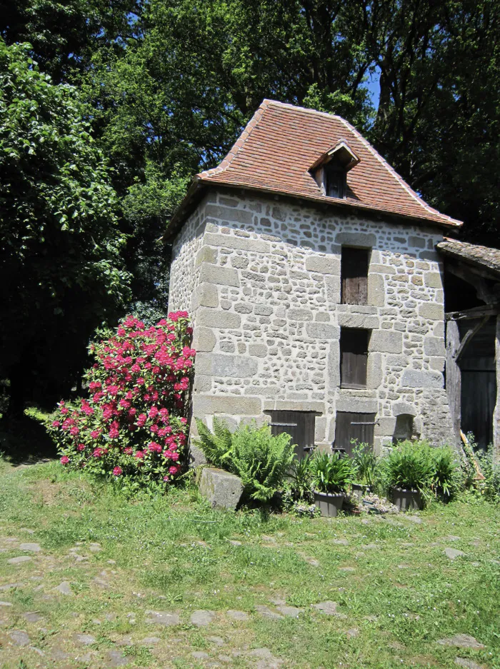 Venez découvrir l'ensemble rural de la famille Berry Ensemble rural de la famille Berry Razès