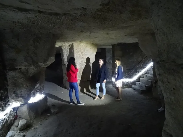 Visite à Laon : "Les souterrains de la cité médiévale" Espace Socio-Culturel d'Animation du Laonnois (ESCAL) Laon