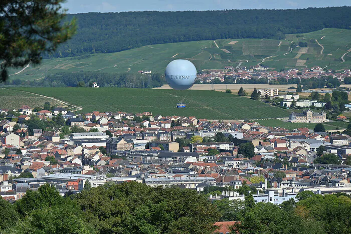 À bord d'un ballon : 360° sur les coteaux champenois Esplanade Charles de Gaulle Épernay