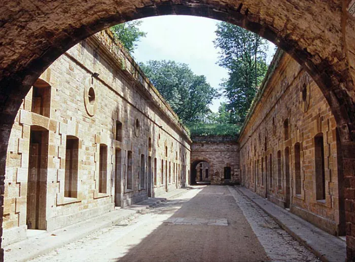 Visite guidée d'un fort dominant les vallées de la Saône et de la Marne Fort du Cognelot Chalindrey