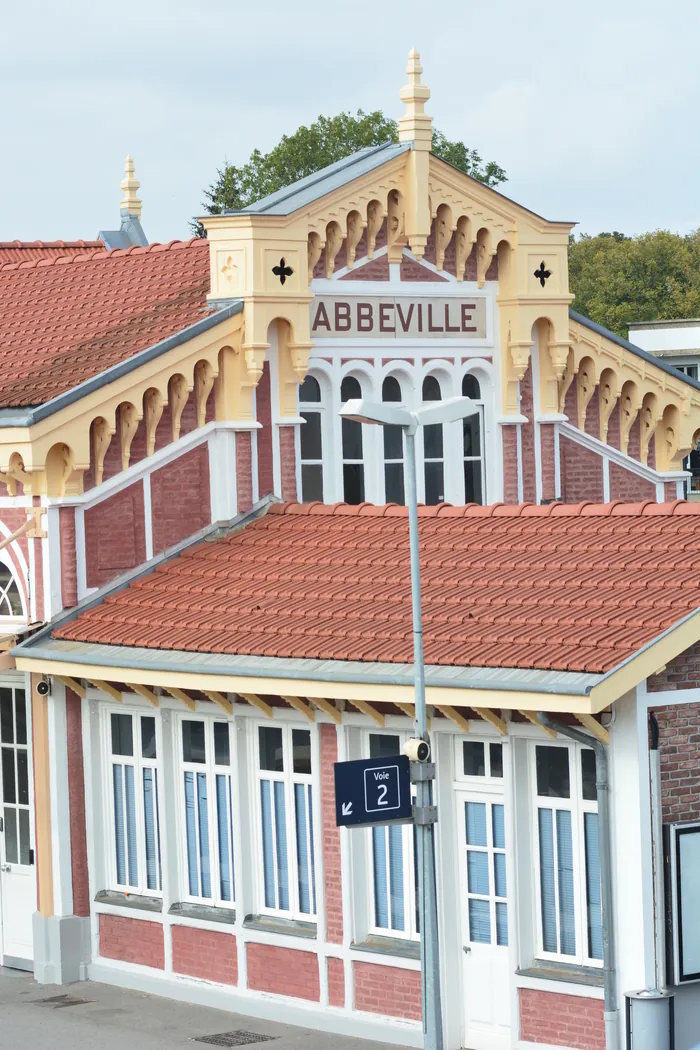 VISITE GUIDÉE LA GARE ET LES CHEMINS DE FER Gare d'Abbeville Abbeville