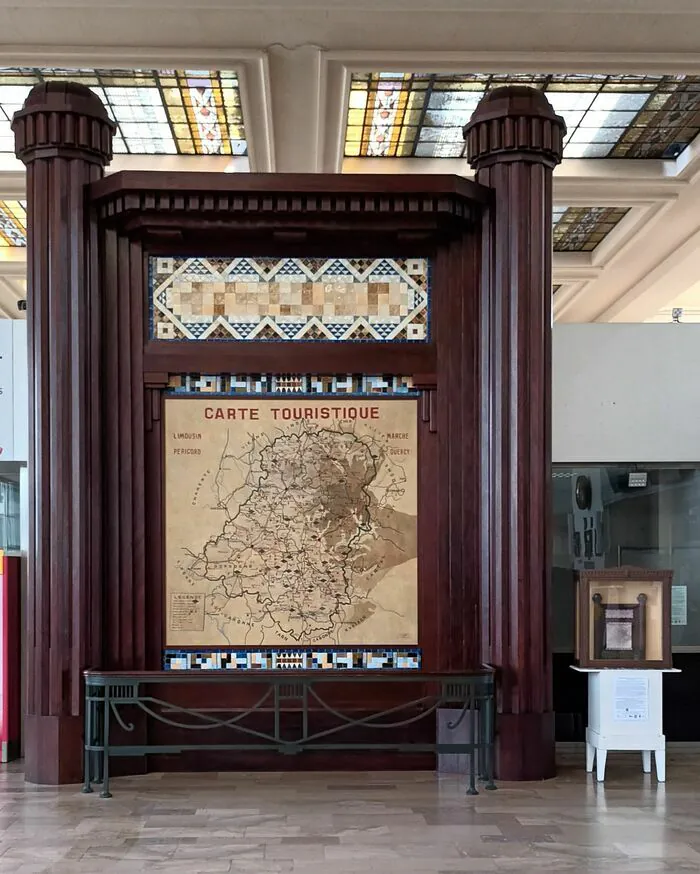 Inauguration de la boiserie Art déco de 1929 restaurée Gare de Limoges-Bénédictins Limoges