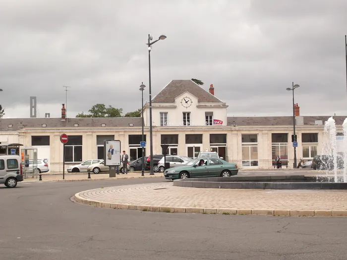 SNCF : Visite guidée du poste d'aiguillage de la gare de Bourges Gare SNCF Bourges