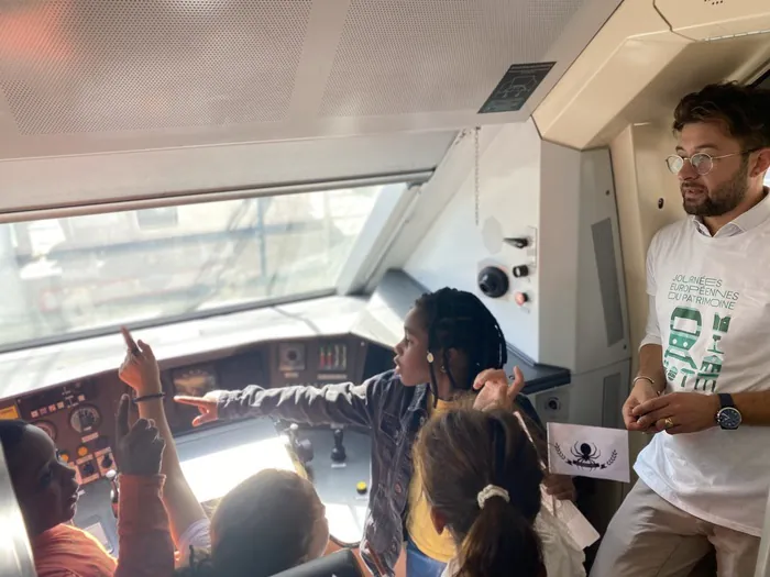 Visite cabine de conduite d'un train Gare SNCF Orléans