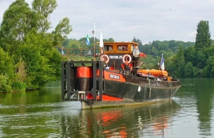 Visite commentée du remorqueur le Triton 25 Halte port Saint-Nicolas Conflans-Sainte-Honorine