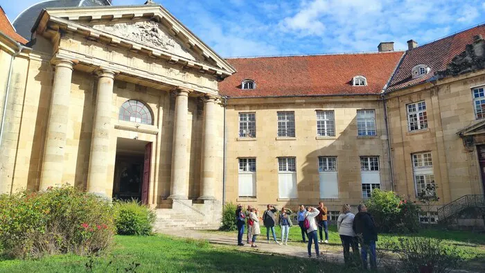 Visite de la chapelle d'un ancien hôpital du XVIIIème siècle Hôpital de la Charité Langres