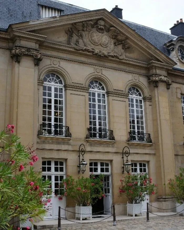 Visite libre de l'Hôtel Arturo Lopez Hôtel Arturo-Lopez Neuilly-sur-Seine