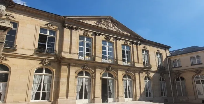 Visite de l'Hôtel de Brienne et du cabinet du ministre des Armées Hôtel de Brienne - Ministère des Armées Paris