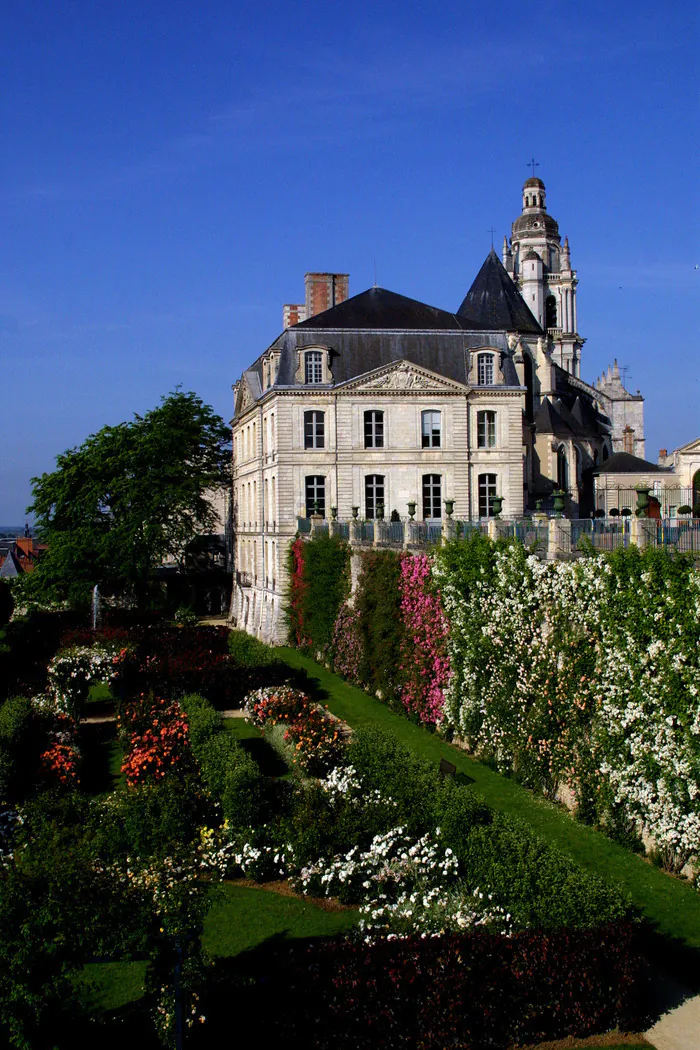 Visite guidée Hôtel de Ville - Ancien Évêché Blois