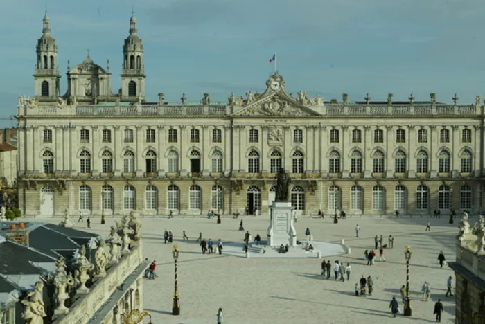 Découvrez un hôtel de ville et ses espaces du XVIIIème siècle en visite guidée Hôtel de Ville Nancy