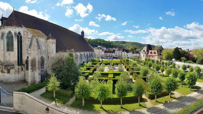 Visite immersive de l'hôtel-Dieu de Tonnerre Hôtel-Dieu Notre-Dame-des-Fontenilles Tonnerre