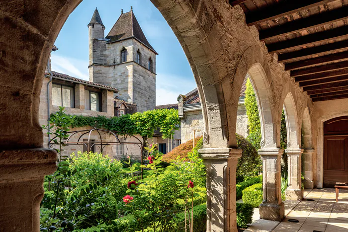 Explorez le Viguier du Roy ! Hôtel du Viguier du Roy Figeac