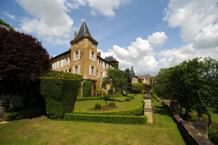 Parcourez des jardins réalisés au XIXème siècle Jardins des courtines Marville