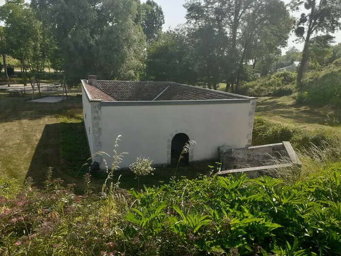 Visite du lavoir de Courgis Lavoir de Courgis Courgis