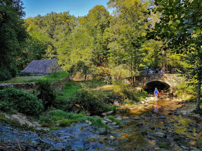 Laissez-vous guider à la découverte de ces anciennes forges de cuivre Les Martinets du Lézert La Bastide-l'Évêque