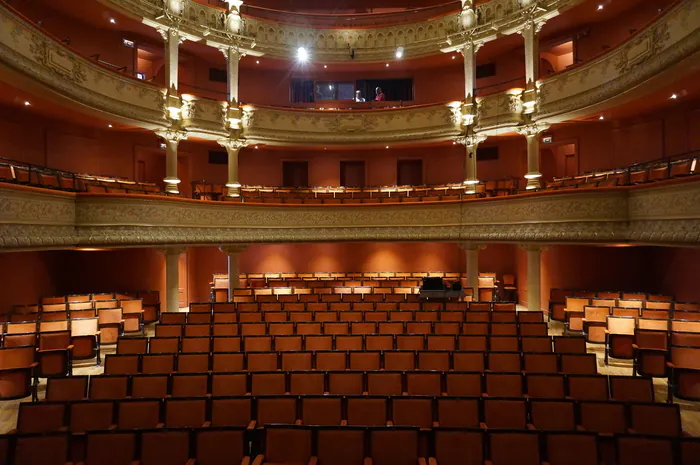 Patrimoine et speed-dating-papotte au théâtre de Lons-le-Saunier Les Scènes du Jura - Théâtre de Lons-le-Saunier Lons-le-Saunier