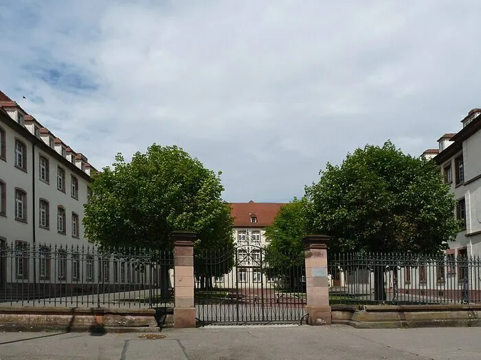 Visitez un lycée fondé au XVIIe siècle Lycée Bartholdi Colmar