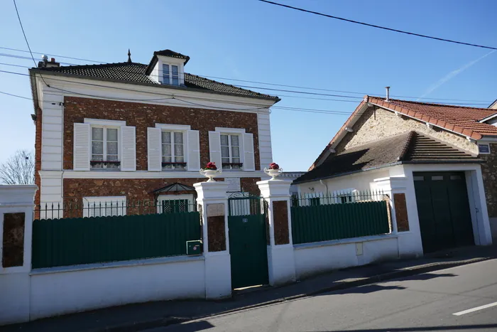 Circuit dans l'ancien hameau de Lozère dans les pas de Charles Péguy Maison des Pins Palaiseau