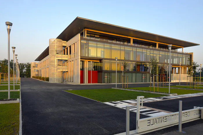 Visite guidée architecturale : découvrez les coulisses de ce bâtiment remarquable ! Médiathèque départementale de la Haute-Garonne Labège