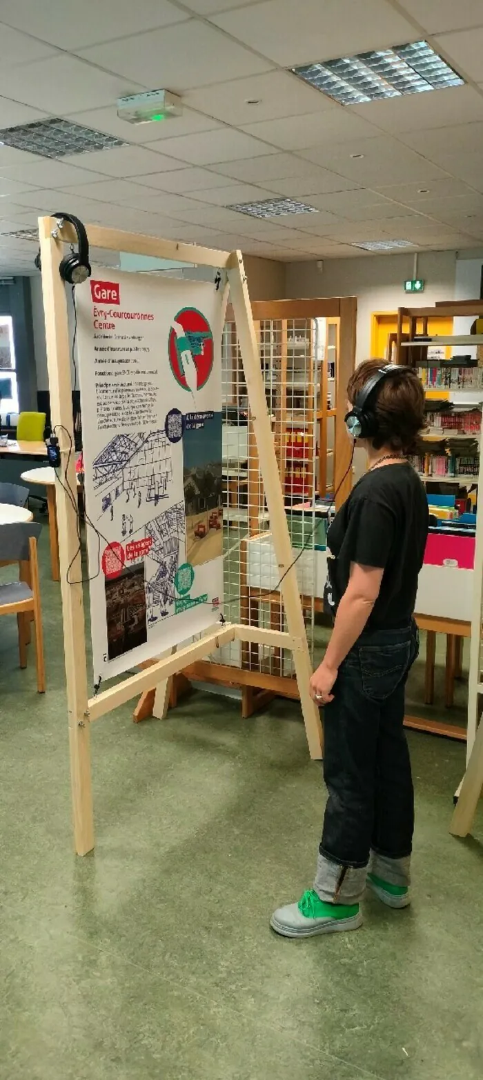 Exposition « Le quartier des Epinettes Aunettes raconté par les collégiens » Médiathèque des Aunettes Évry-Courcouronnes