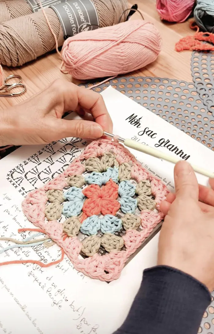 Granny au crochet Médiathèque Simone Veil Valenciennes