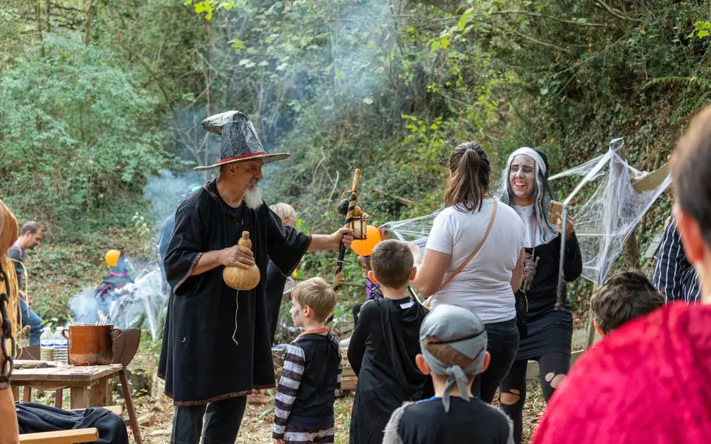 Halloween des enfants enquête grandeur nature