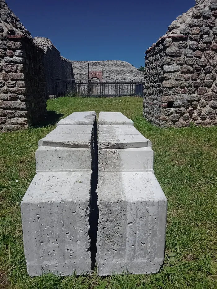 Après la pluie_ Thomas Teurlai Musée archéologique départemental Jublains