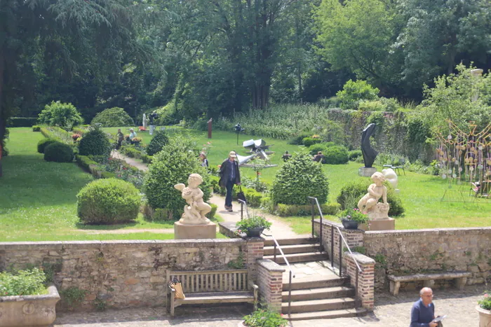 Ateliers olfactifs dans le jardin de sculptures du jardin du musée d'art et d'histoire de Meudon Musée d'art et d'histoire de Meudon Meudon