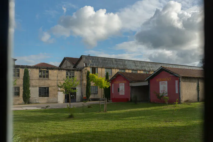 Visite privée des ateliers Virebent Musée et manufacture de porcelaine du Lot-Virebent Puy-l'Évêque