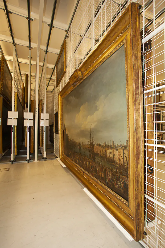 Dans les coulisses du musée - Visite des réserves Musée national de la Marine - Palais de Chaillot Paris