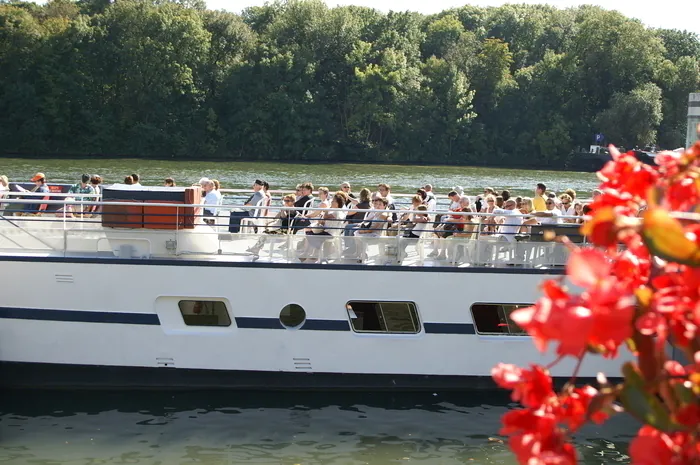 Croisières commentées du patrimoine Office de tourisme de Conflans-Sainte-Honorine Conflans-Sainte-Honorine