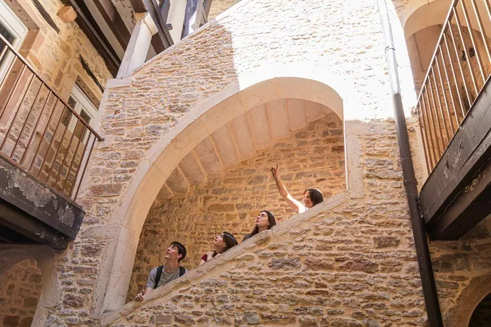 Visite guidée insolite de Mâcon Office de tourisme Mâcon Sud Bourgogne Saint-Clément