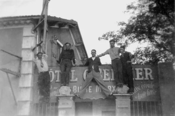 Puimoisson pendant la guerre de 39-45 et à la libération Place Saint Eloi Puimoisson