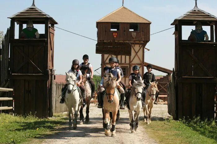 Poney-club de Formanoir Poney-club de Formanoir Armeau