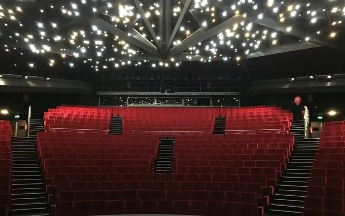 Visite en famille du Théâtre Claude-Debussy Théâtre Claude Debussy Maisons-Alfort