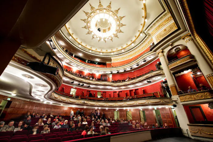 Levez les yeux ! À la découverte d'un théâtre mythique Théâtre de la Sinne Mulhouse