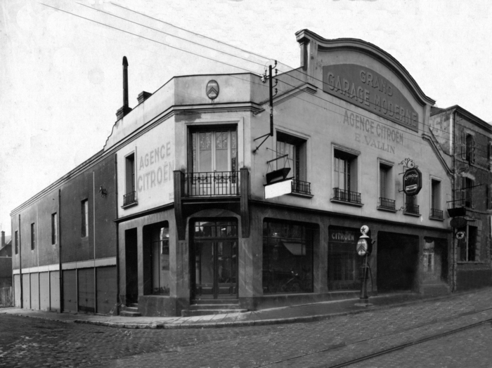 "Découvrir le théâtre" : exposition du Centre Généalogique de Vierzon et visite insolite du lieu. Théâtre Mac-Nab Vierzon