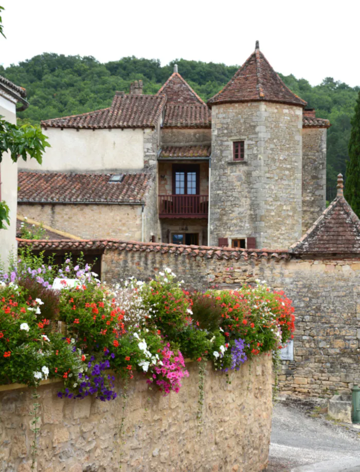 Suivez le guide pour découvrir Duravel ! Village de Duravel Duravel