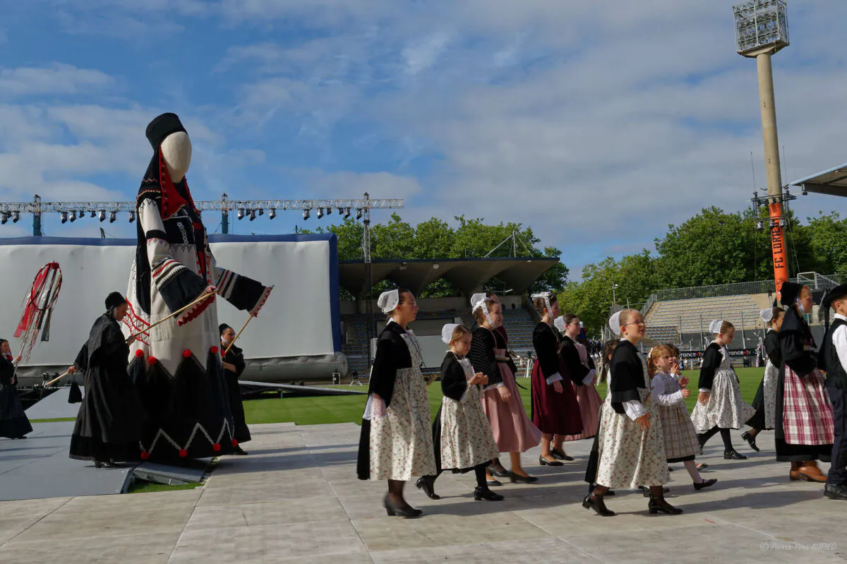 Grande parade des nations celtes - festival interceltique 2024