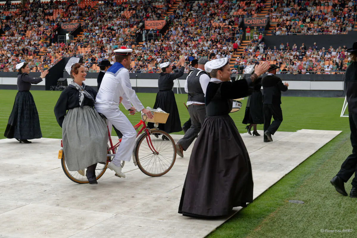 Grande parade des nations celtes - festival interceltique 2024