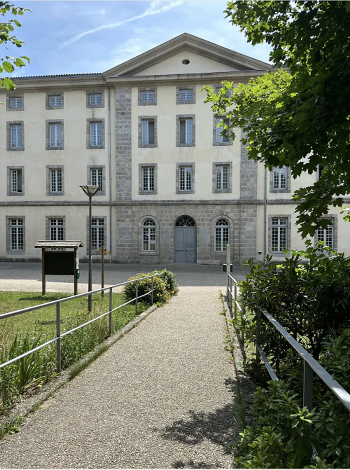 Visite de l'Abbaye Cistercienne Abbaye cistercienne - Siège de la Com Loire Semène La Séauve-sur-Semène