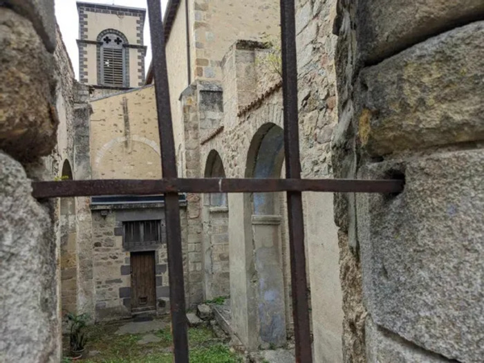 Visite guidée de l'église Saint Symphorien du Moutier Abbaye du Moutier Thiers