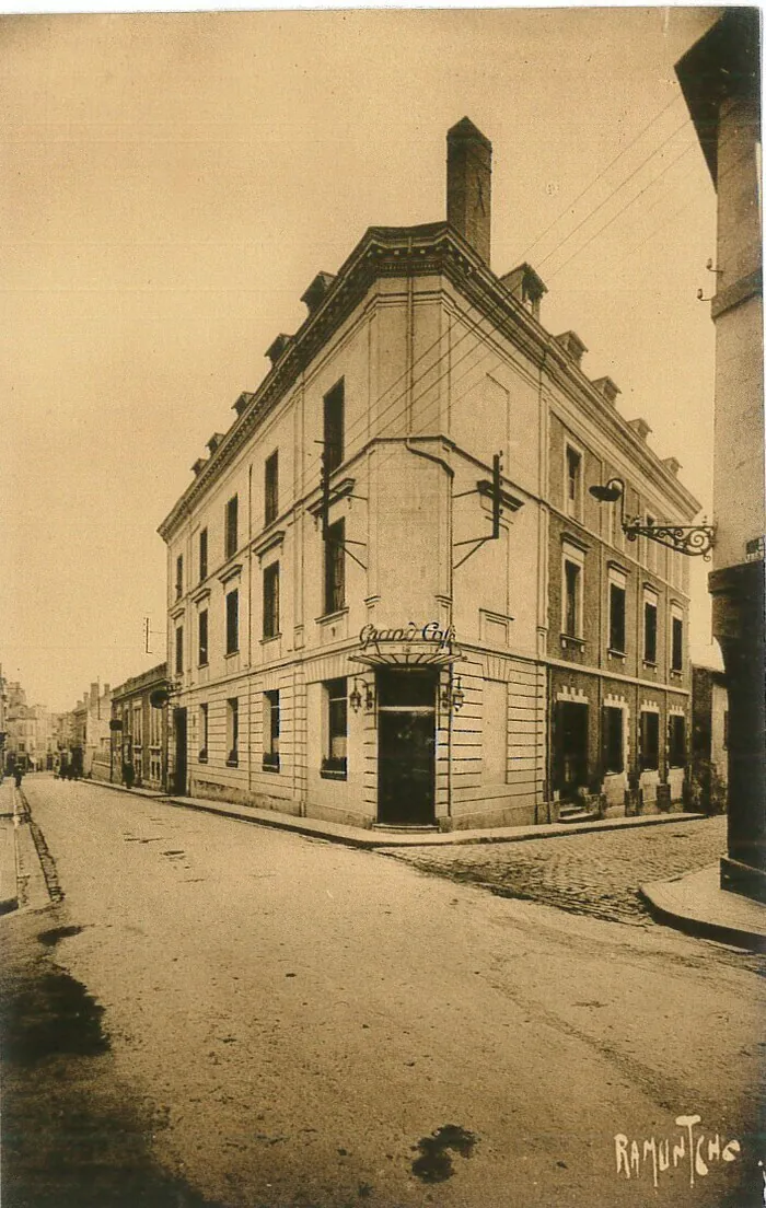 Les grands travaux à Thouars vous connaissez ? Venez découvrir ceux de la traverse de la ville entre 1838 et 1850 au travers de documents d'archives ! Archives municipales de Thouars Thouars