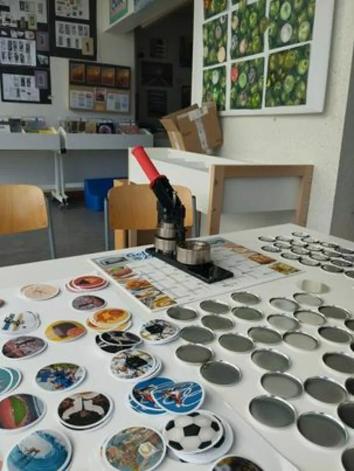 Atelier Badges et tampographie "I love ma bibli" Bibliothèque de Santec