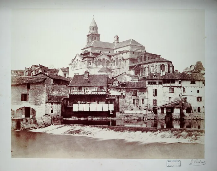 Exposition : « La cathédrale Saint-Front à travers les siècles » Cathédrale Saint-Front Périgueux