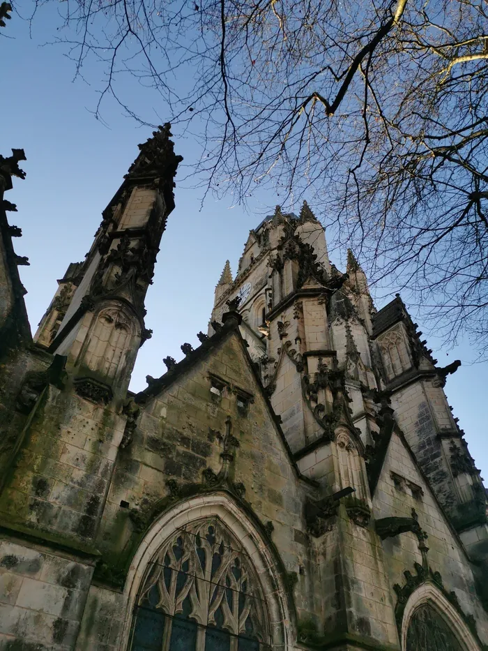 Visite commentée : « À la découverte du chantier médiéval à la cathédrale Saint-Pierre » Cathédrale Saint-Pierre Gémozac