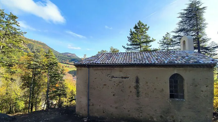 Chantier de restauration de la chapelle des anciens établissements thermo-résineux de Salières-les-bains