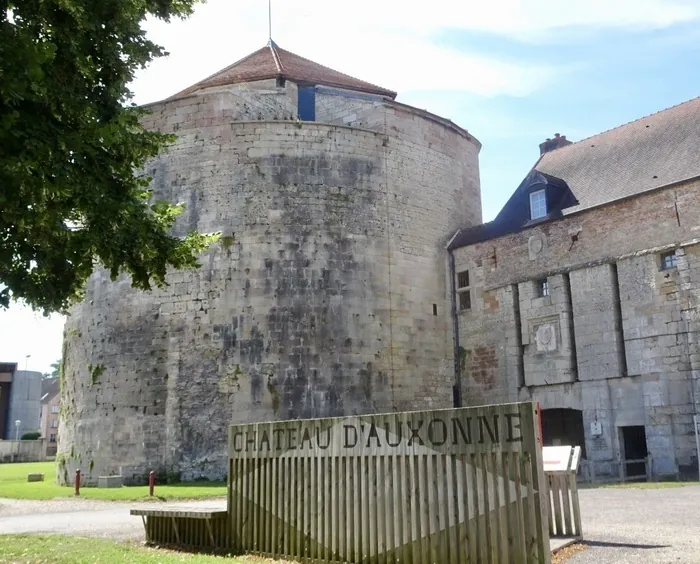 Visite du château Louis XI à Auxonne Château d'Auxonne Auxonne