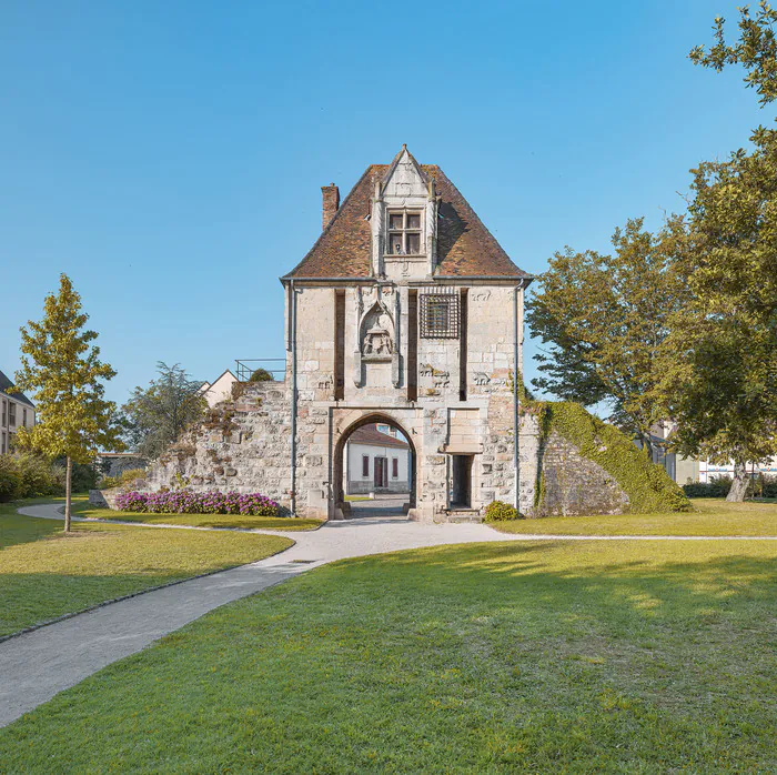 Visite commentée « À la découverte des fortifications d'Auxonne » Château d'Auxonne Auxonne