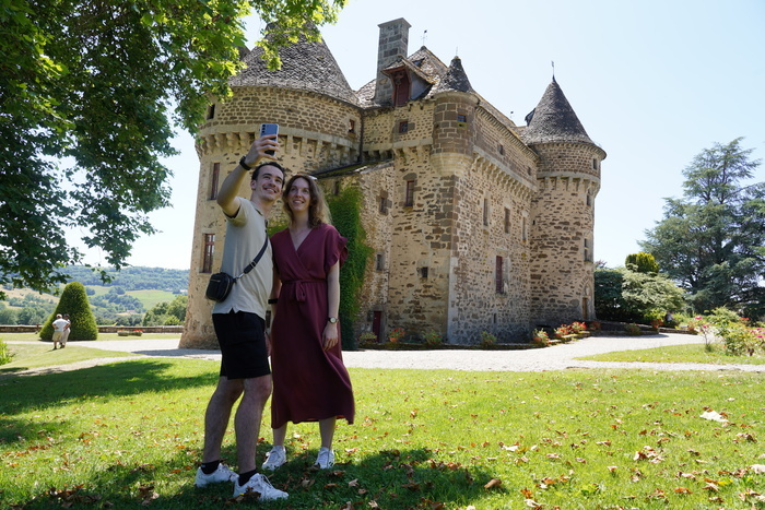 Trois façons de visiter le Château d'Auzers Château d'Auzers Auzers